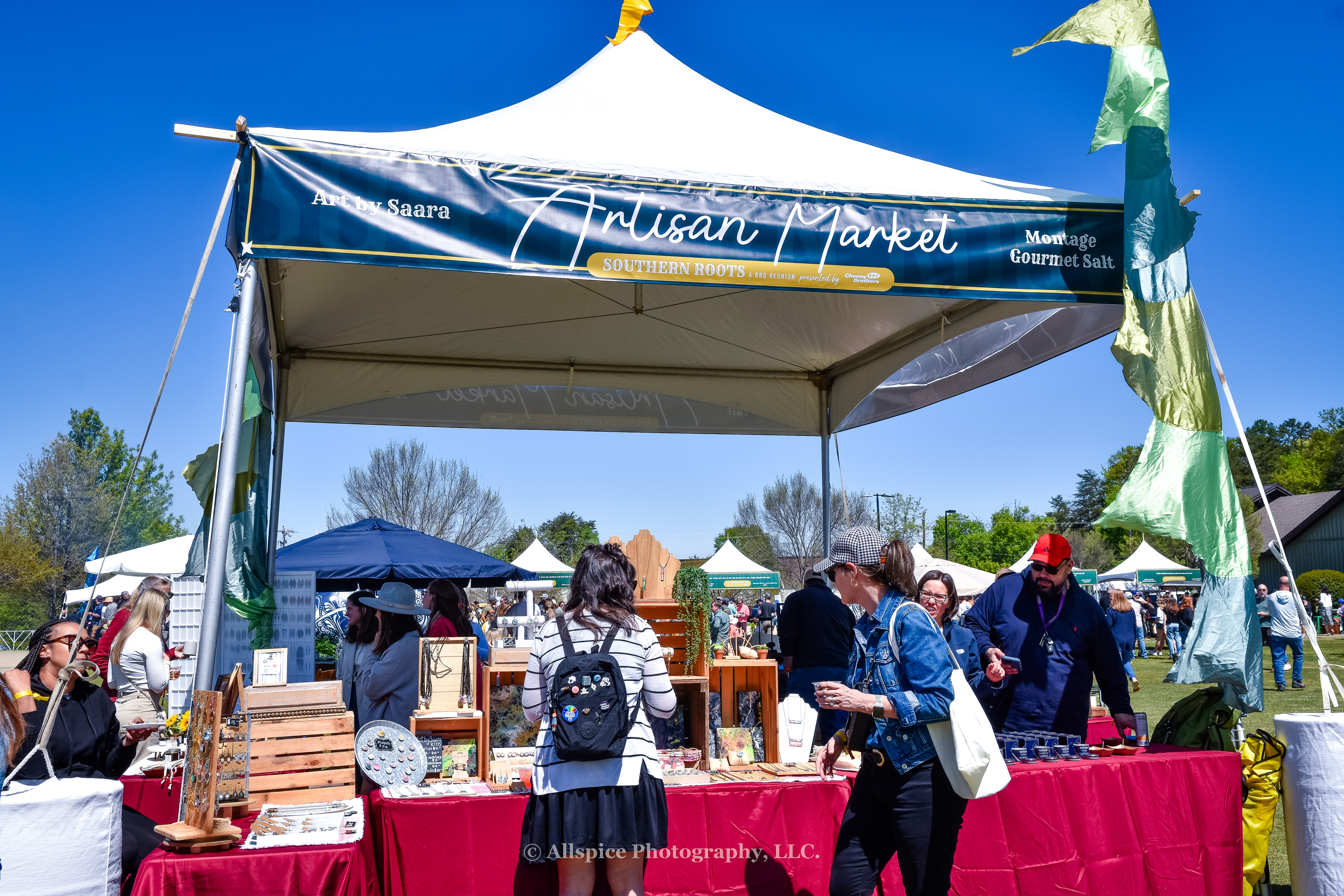 Art by Saara and Montage Gourmet Salt at Southern Roots Reunion in Travelers Rest, SC. Photo by Allspice Photography, LLC.